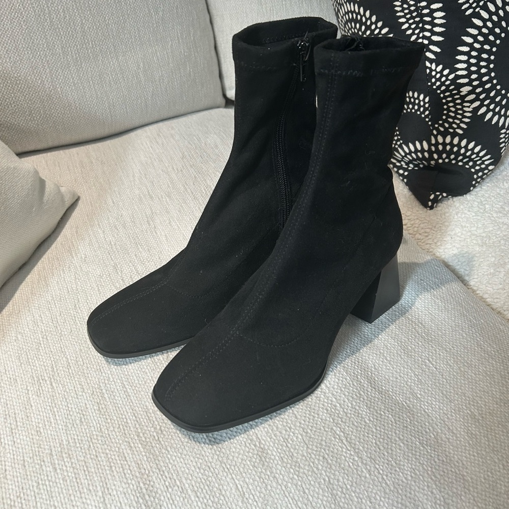 Elegant Black Women's Ankle Boots